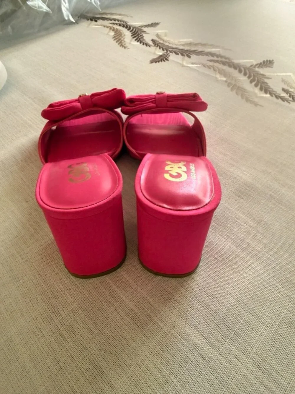 GBG Los Angeles Hot Pink Fuchsia Bow Block Heel Mules Size 9.5